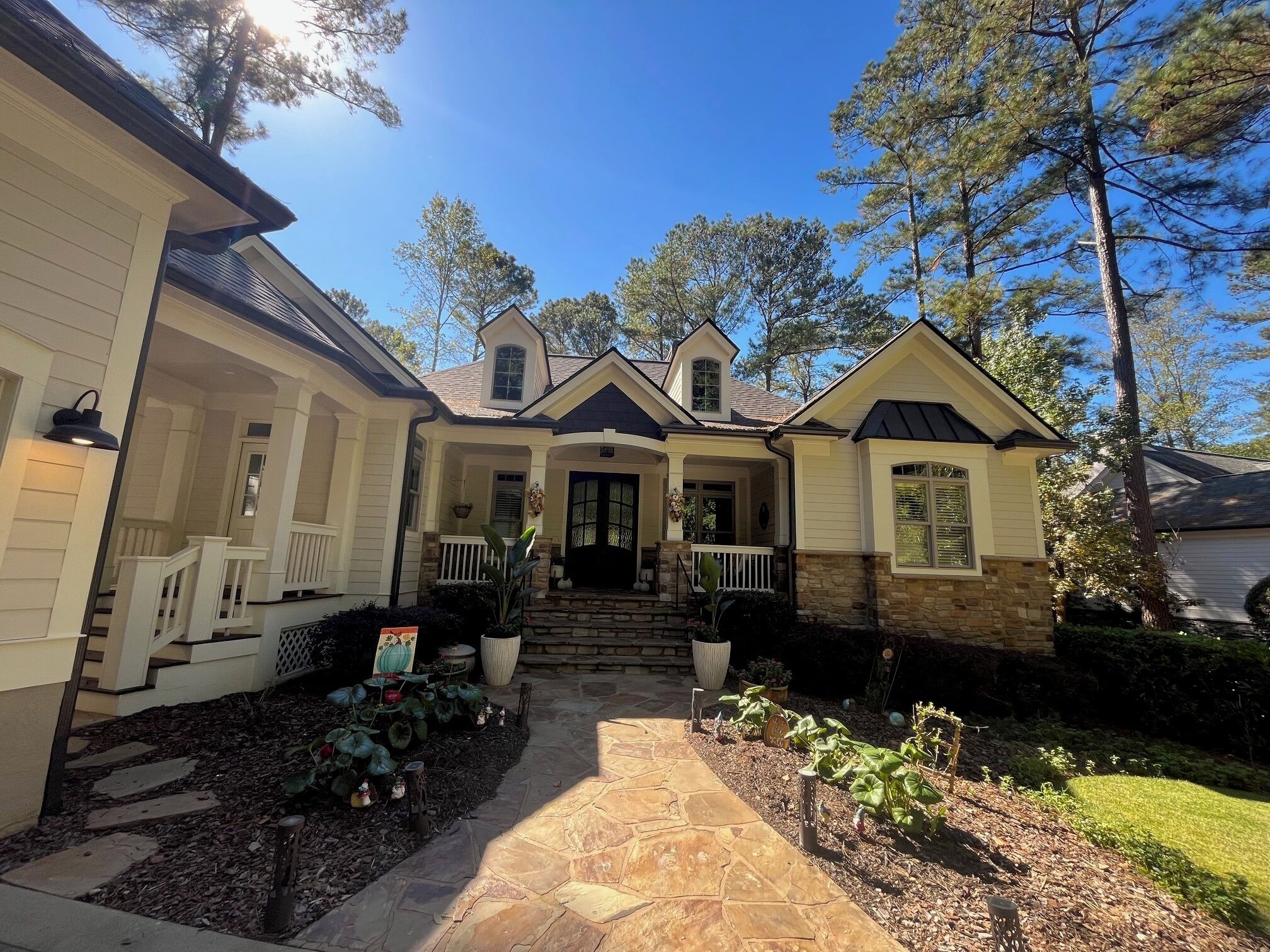 المنشأة من الخارج