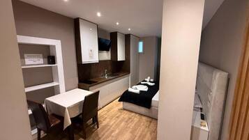 Estudio clásico | Escritorio y wifi gratis