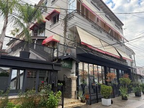 واجهة المنشأة