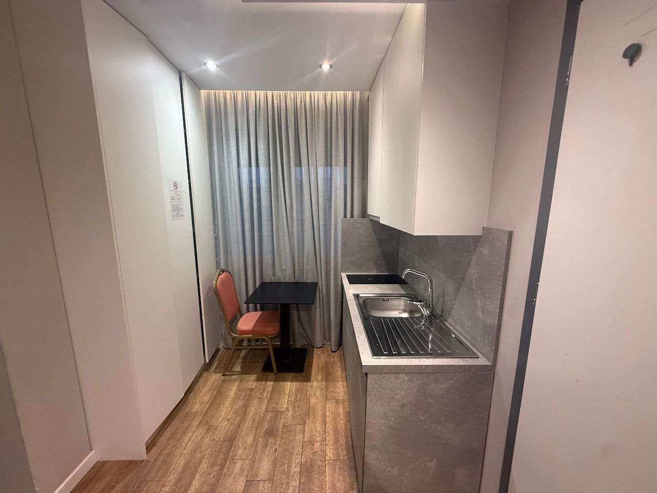 Standaard studio | Privékitchenette | Een mini-koelkast