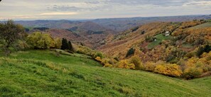 Miscellaneous - In the heart of unspoilt nature, stay in a chestnut dryer (Montsalvy)