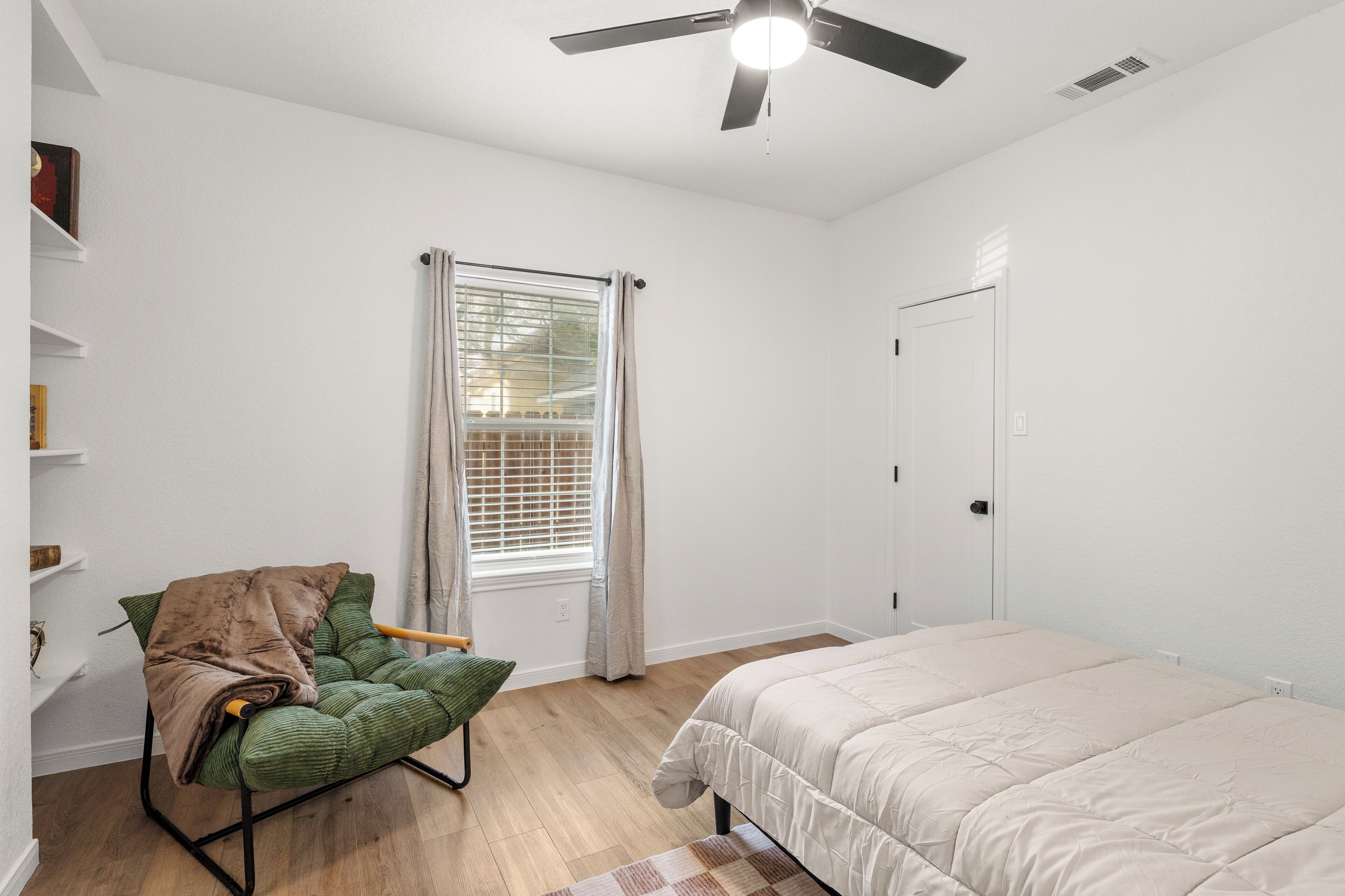 4 bedrooms, Internet, bed sheets