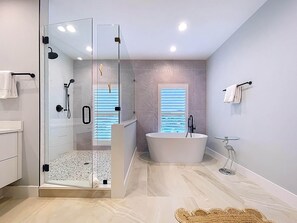 Shower, hair dryer, bidet, towels - Beach Two: Style Meets the Shore w/ Pool and Spa (Treasure Island)