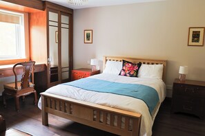 Bügeleisen/Bügelbrett, WLAN, Bettwäsche