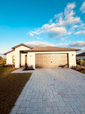 Exterior - Wonderful 3-bedroom house with AC in Fort Myers (Fort Myers)