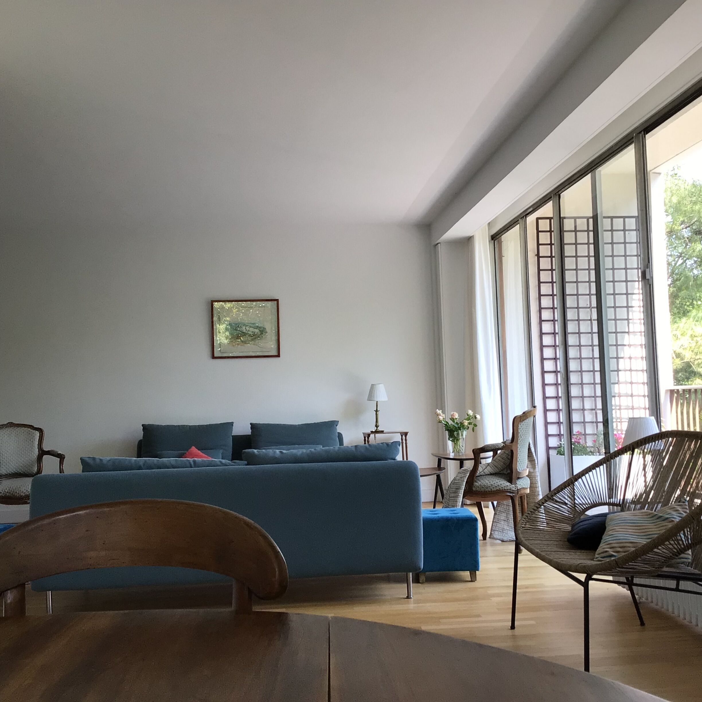 Spacious, Bright Apartment Near Paris - Versailles