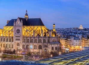 المنشأة من الخارج