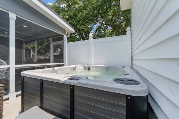 مغطس سبا خارجي