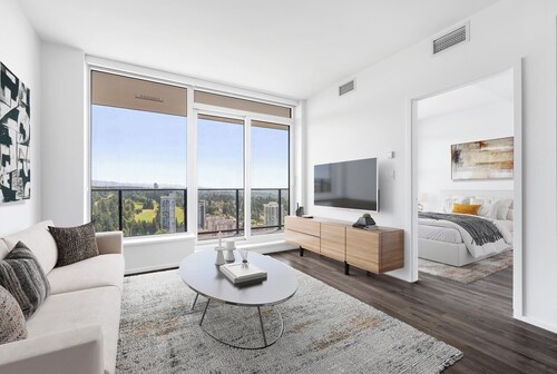 Chic Urban Condo in Heart of Burnaby