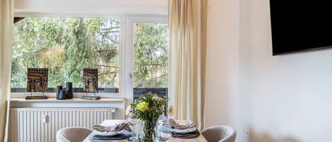 تناول الطعام