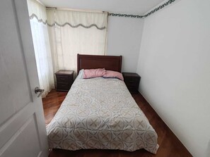 3 bedrooms, free WiFi, bed sheets, wheelchair access