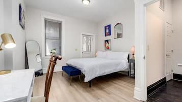 1 bedroom, iron/ironing board, WiFi (free)