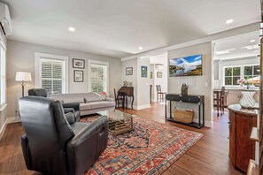 House, Multiple Beds, Patio, Garden View (Pepperrell Place) | Living area - Pepperrell Place - Home for 6 (Kittery Point)