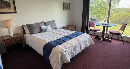 Schooner #241 @ Bel Arco on Bull Shoals Lake