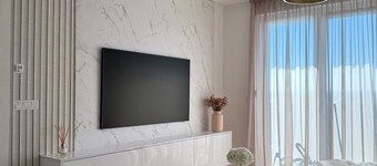 Golden Ivy – luxury, light and elegance.
