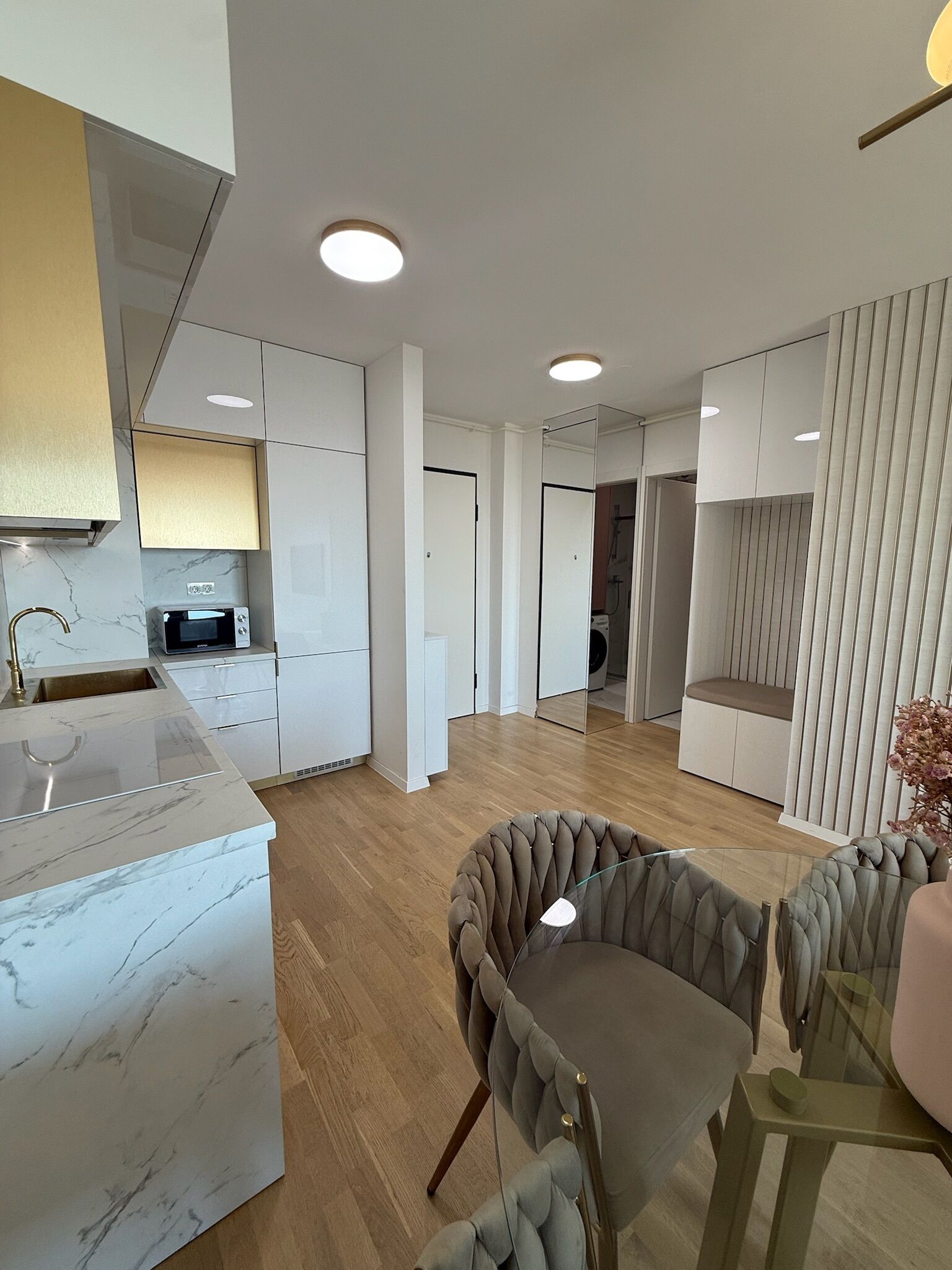 المنشأة من الداخل