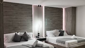 In-room safe, desk, laptop workspace, free WiFi