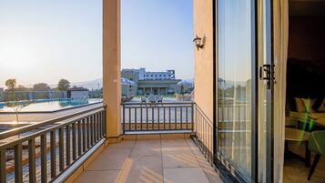 Deluxe Room, Balcony | Balcony view