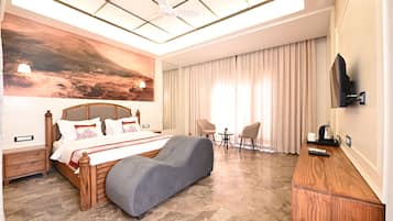 Premium Villa | Desk, laptop workspace, free WiFi