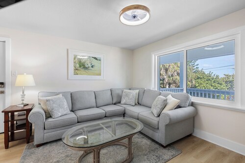 🏖️Incredible Location | Pet Friendly | Steps to Beach | Villa Bleu 2🏖️