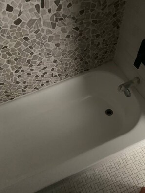 Bathroom - 2 bedroom a very nice space in a cool place (New Orleans)