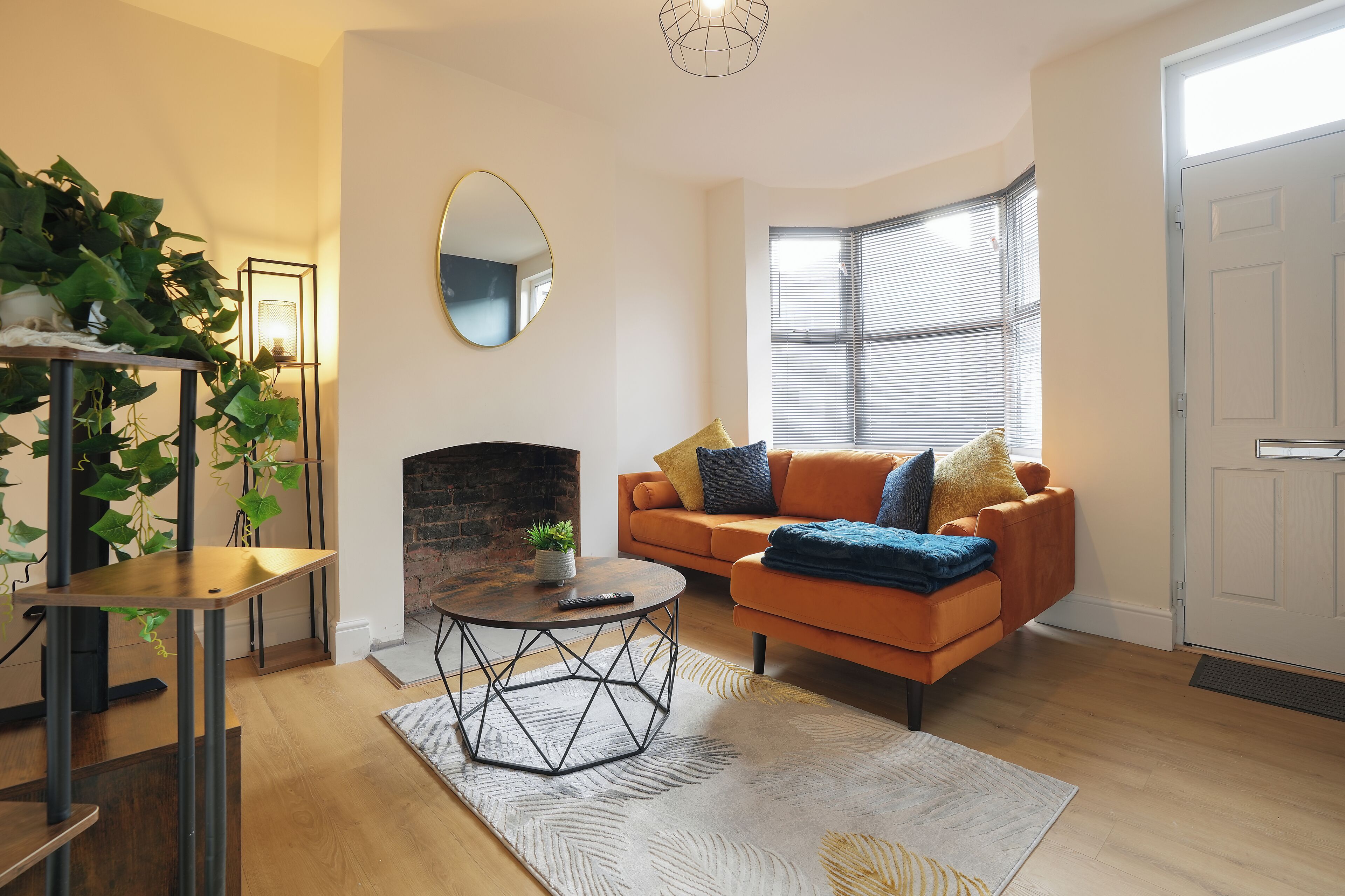 Casa, 3 habitaciones | Zona de estar | Una televisión de pantalla plana