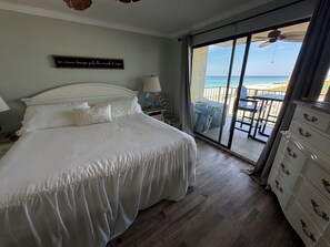 3 bedrooms, iron/ironing board, WiFi, bed sheets - Wake Up to Ocean Views – Cozy Condo on the Beach! (Panama City)