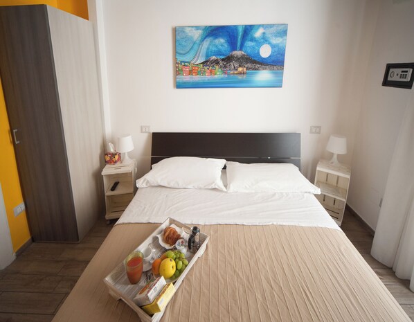 Comfort-Vierbettzimmer | Zimmersafe, Verdunkelungsvorhänge, schallisolierte Zimmer