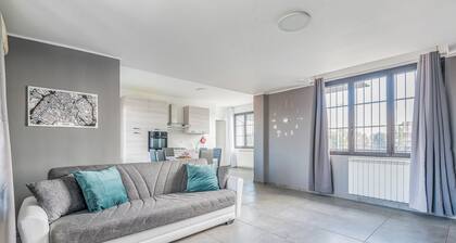 Elegant apartment with private terrace - between Milan and Rho Fiera