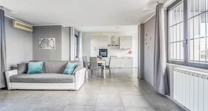 Elegant apartment with private terrace - between Milan and Rho Fiera