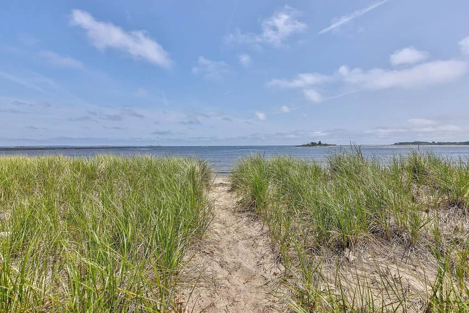 Welcome to Hills Beach Hideaway with Private Beach Access