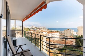 Property grounds - Apartment 'Sea View' with Ocean Views, Wi-Fi, and Air Conditioning (Torremolinos)