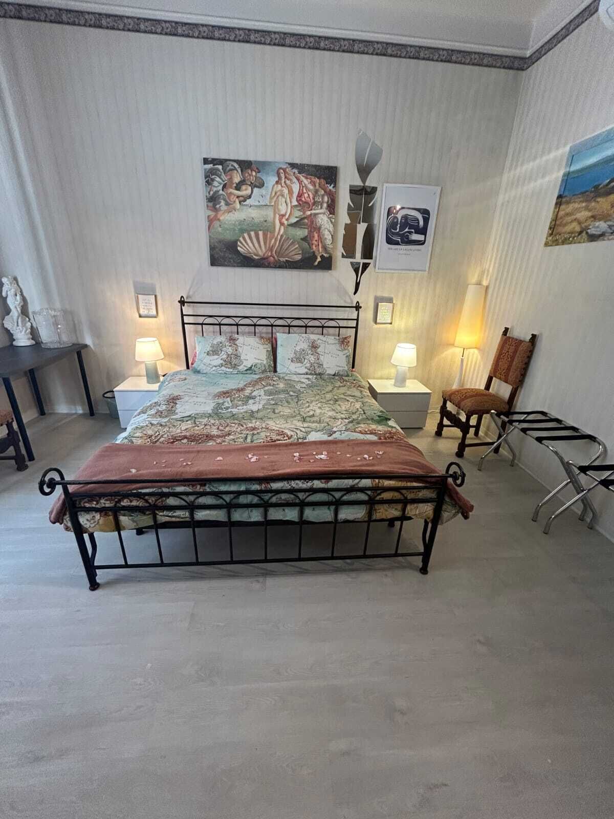 2 bedrooms, desk, iron/ironing board, free WiFi