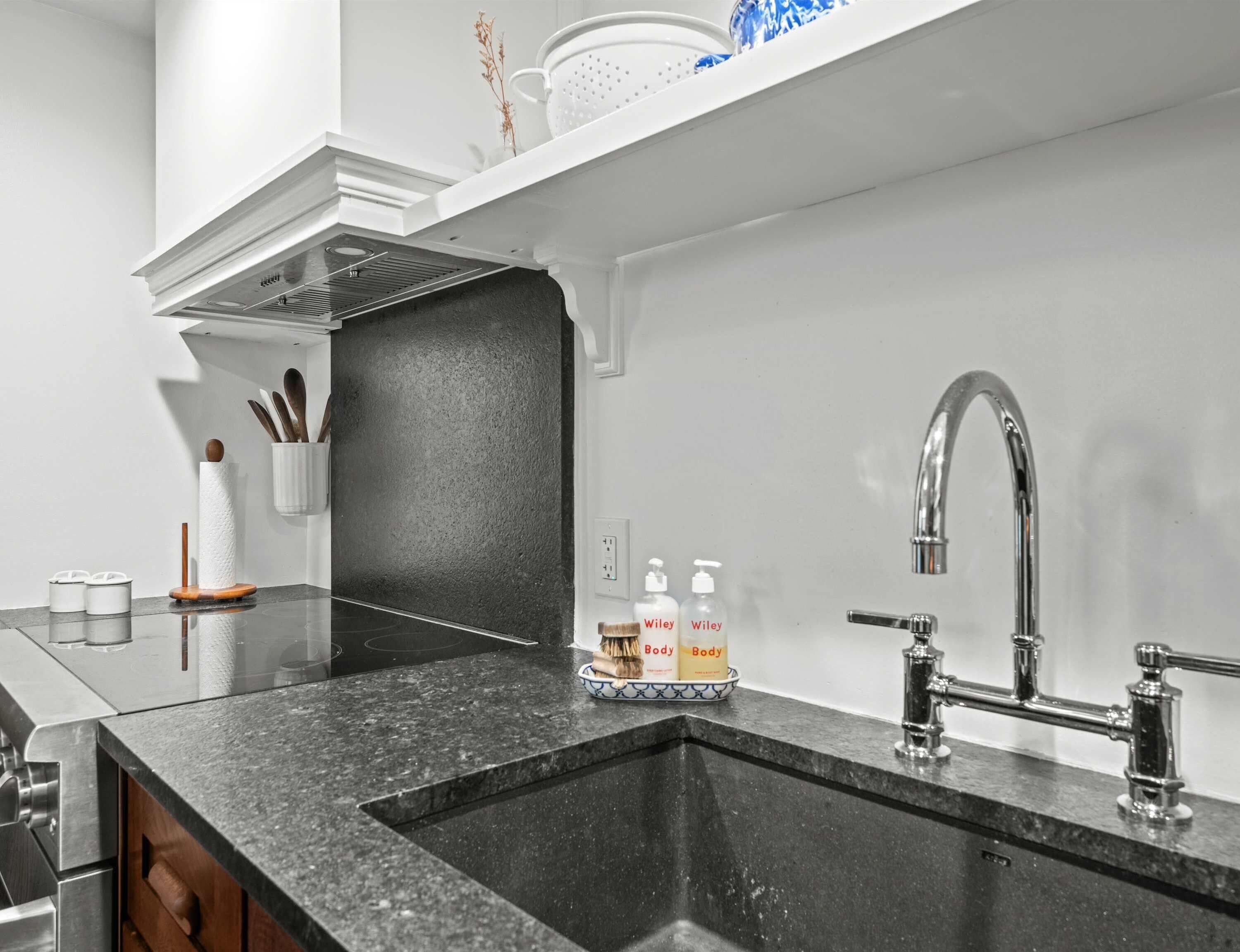 House, Multiple Beds, Patio, Garden View (The Franklin House) | Private kitchen