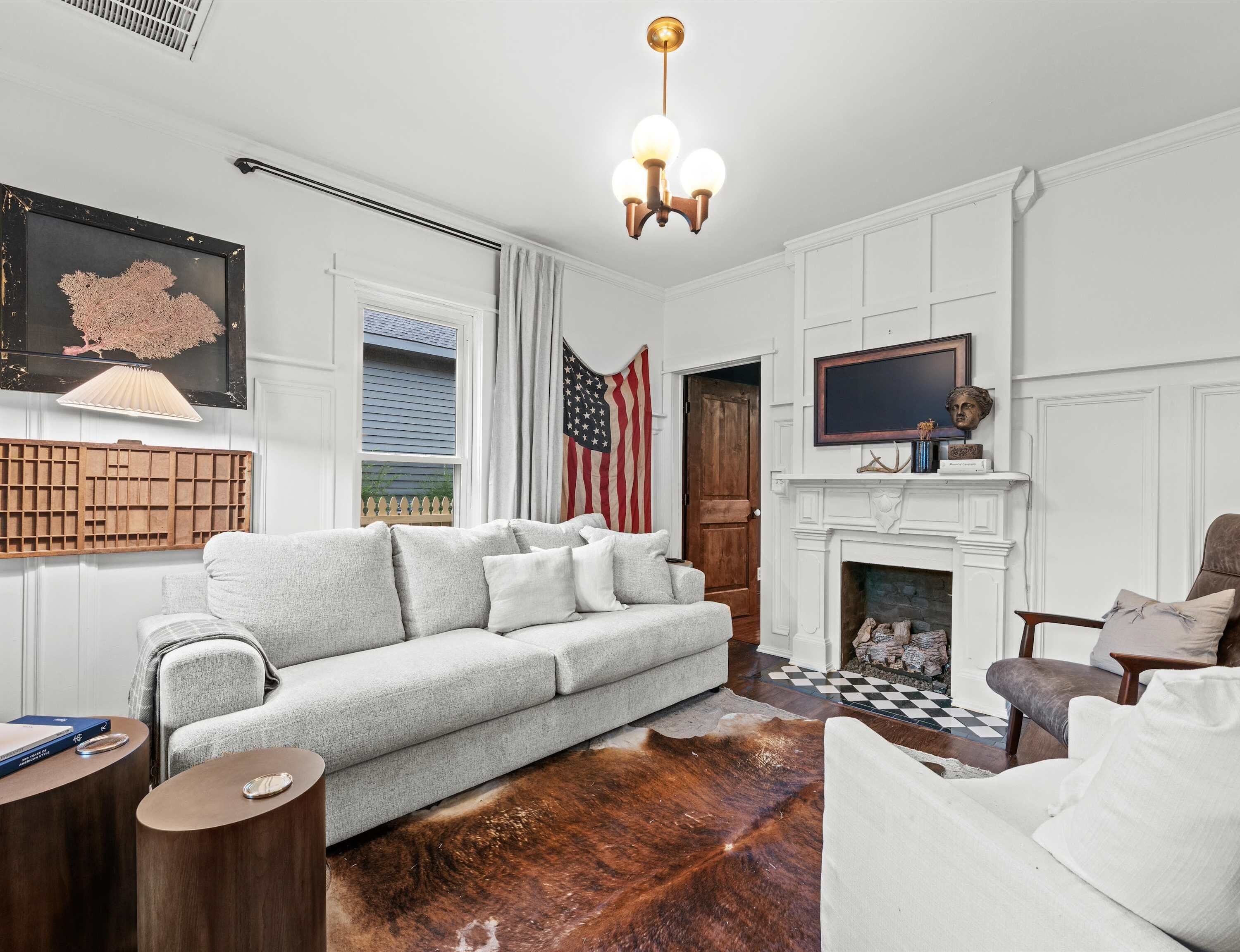 House, Multiple Beds, Patio, Garden View (The Franklin House) | Living area