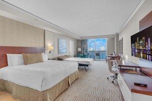 Studio, 1 Queen Bed with Sofa bed, Balcony (Authentic Luxury) | 1 bedroom, individually decorated, individually furnished, desk - Authentic Luxury, Studio for 4 (Sunny Isles Beach)