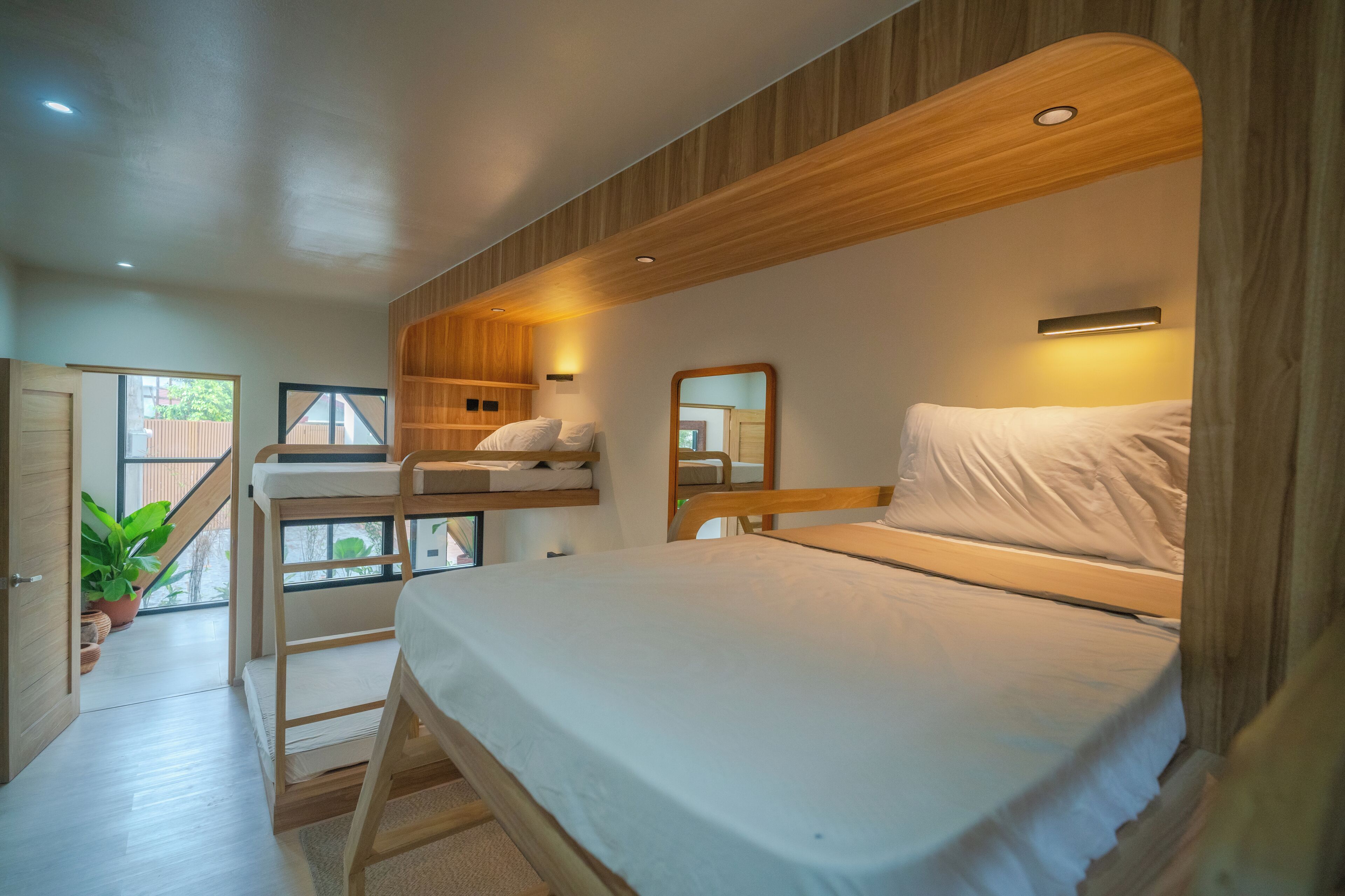 3 chambres, fer et planche à repasser, Wi-Fi, draps fournis