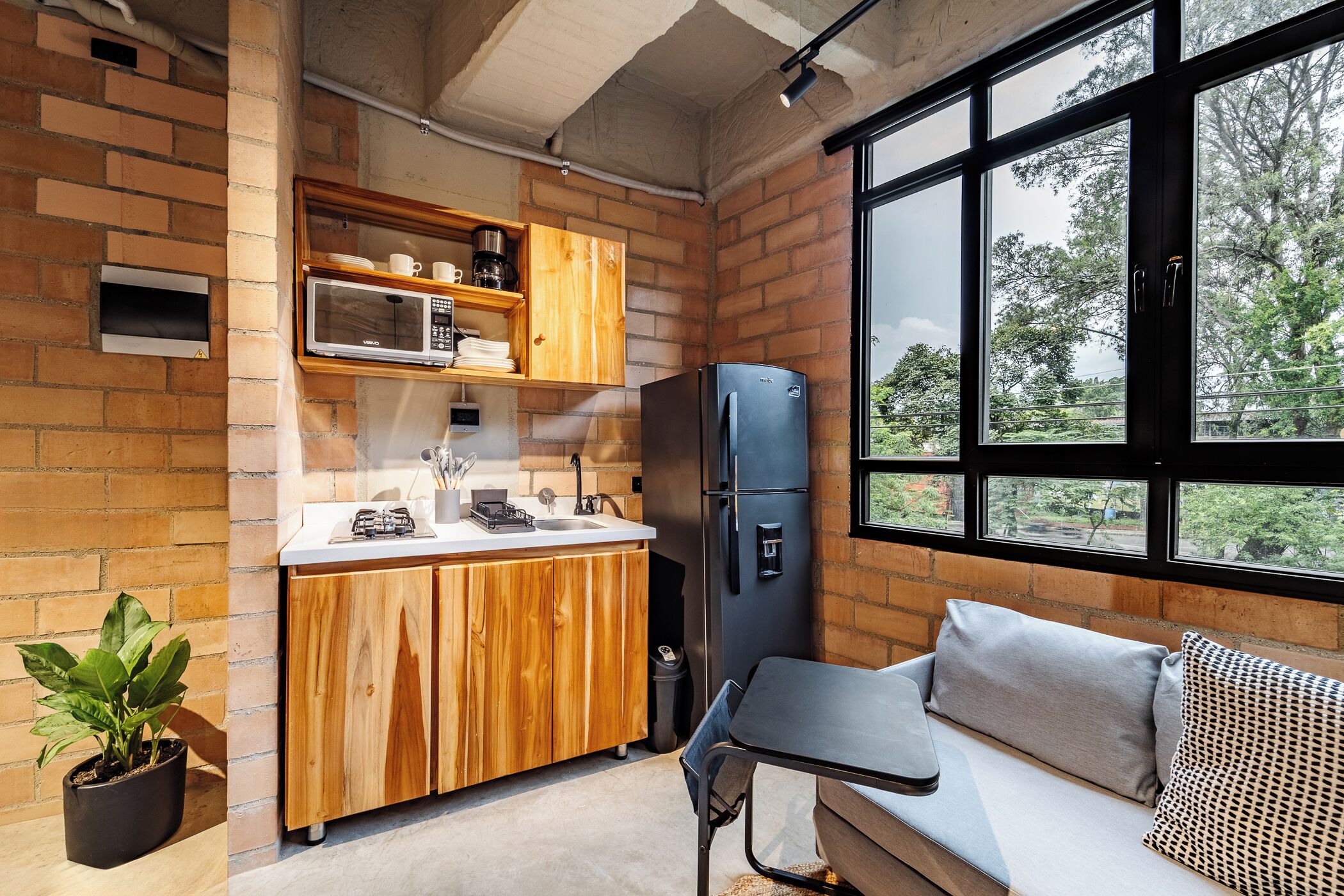 Blackout curtains, free WiFi