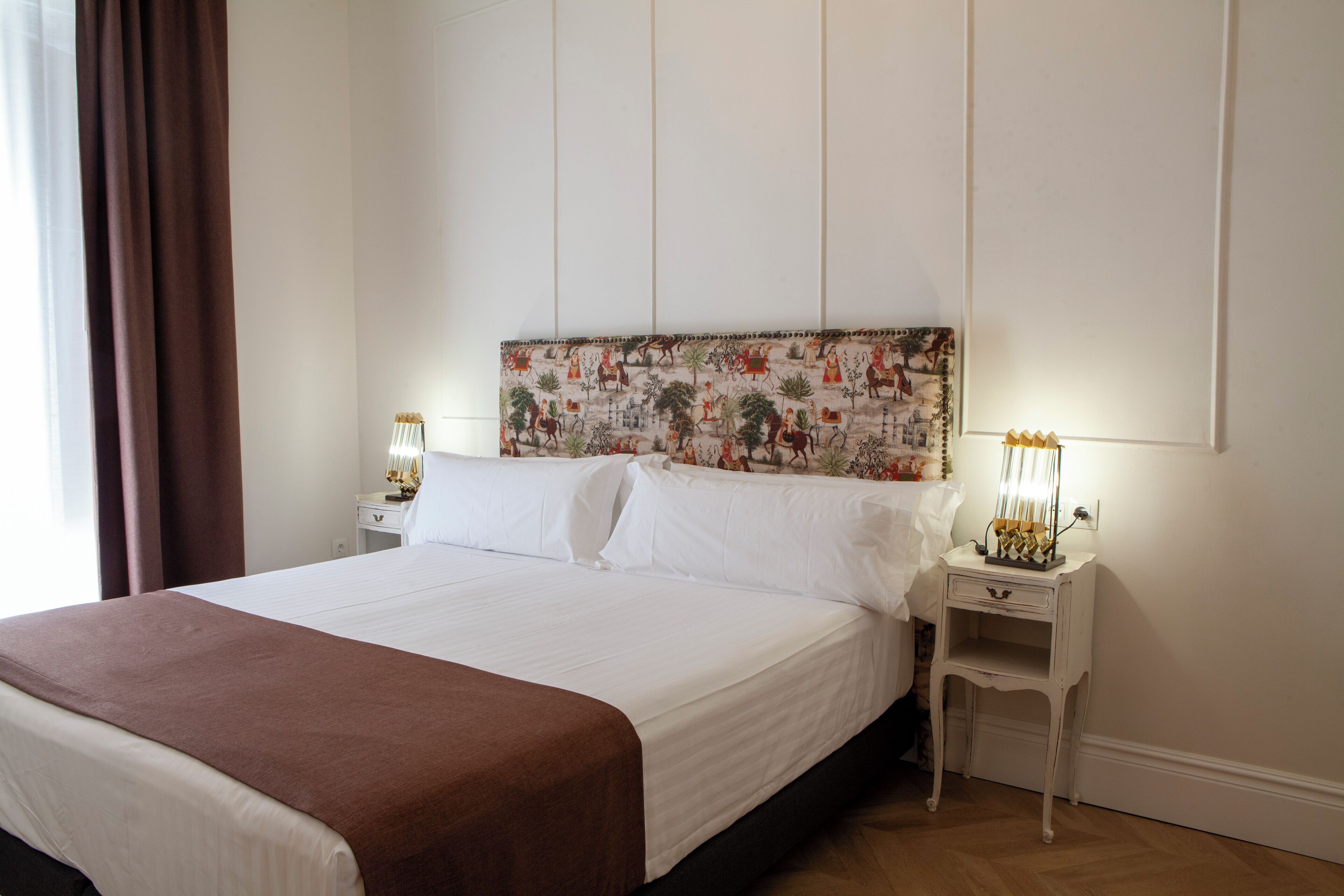 Coffres-forts dans les chambres, bureau, rideaux occultants