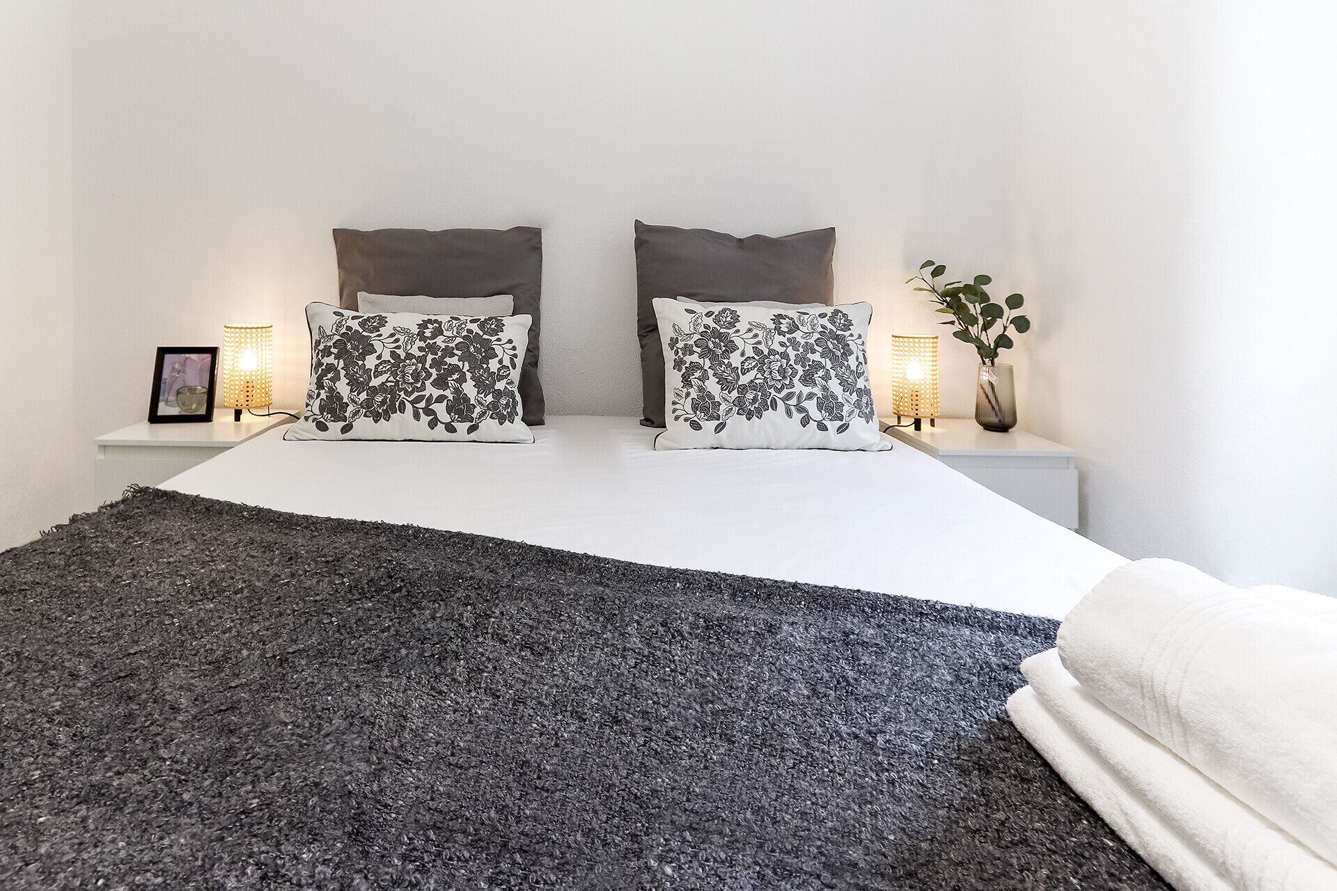 Departamento Deluxe | Espacio para trabajar con laptop y wifi gratis 