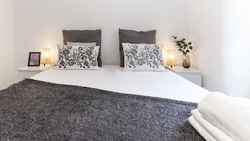 Departamento Deluxe | Espacio para trabajar con laptop y wifi gratis