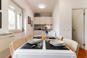 Huoneisto | Kannettavalle tietokoneelle sopiva työtila, ilmainen Wi-Fi