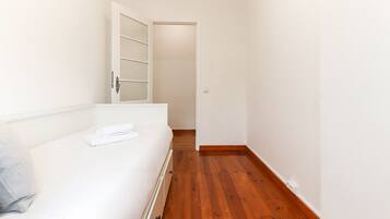 Apartamento, vistas al jardín | Espacio para trabajar con un portátil y wifi gratis