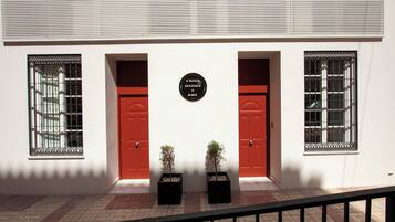 Fachada de la propiedad