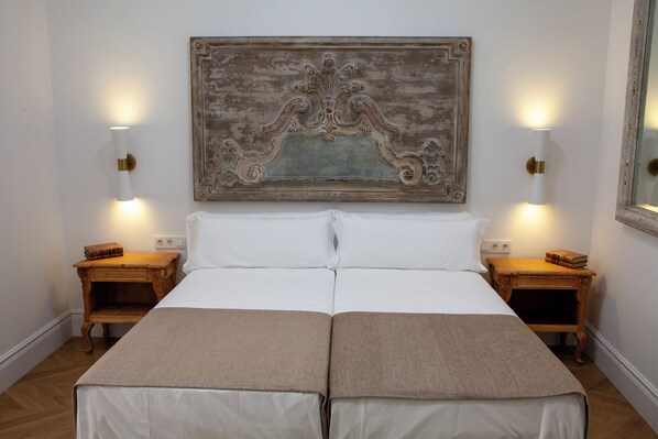 Blackout drapes, soundproofing, iron/ironing board, free WiFi