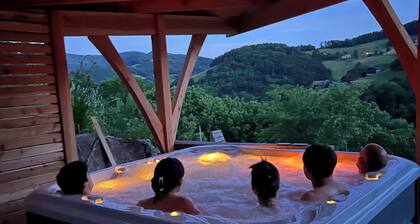 Luxury Chalet with Sauna and Hot Tub