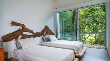 Family House, Balcony, Mountain View | Free WiFi, bed sheets