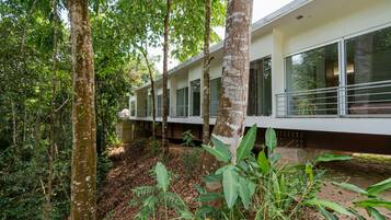 Fachada da propriedade