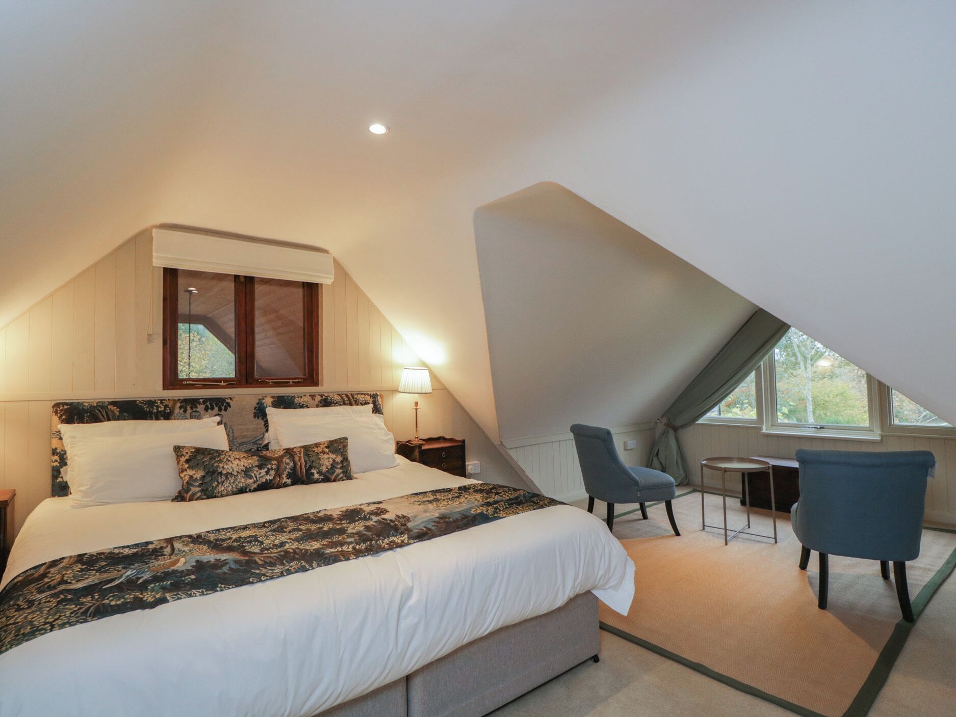 3 kamar tidur dan didekorasi berbeda-beda