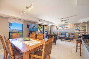 Apartment, Balkon, Meerblick | Speisen